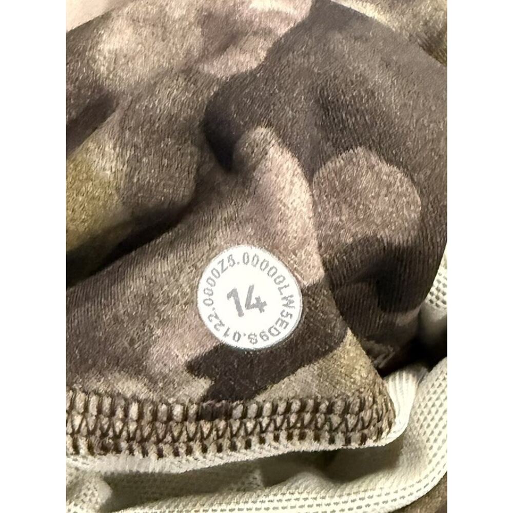 Lululemon Power Thru 25" Camo Wash Juniper Green Multi NWOT - Picture 7 of 7